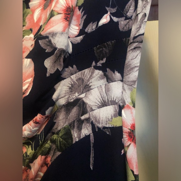 Connected Apparel Sleeveless Floral Print Dress NWT - Picture 4 of 9